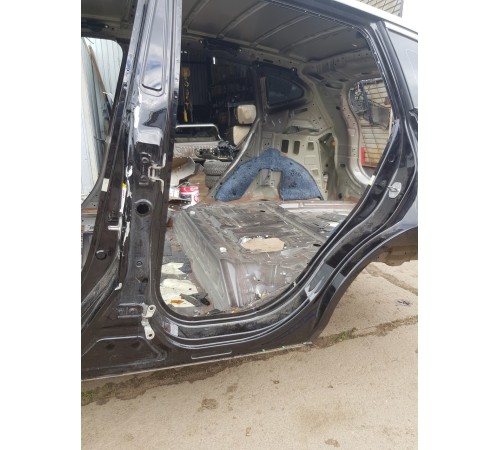 Порог со стойкой левый