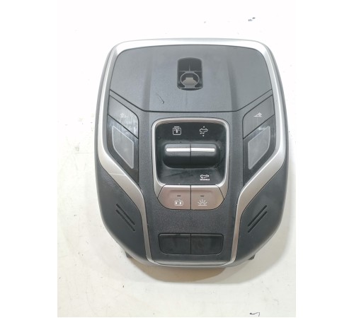 Плафон подсветки салона передний