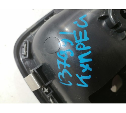 Плафон подсветки салона передний