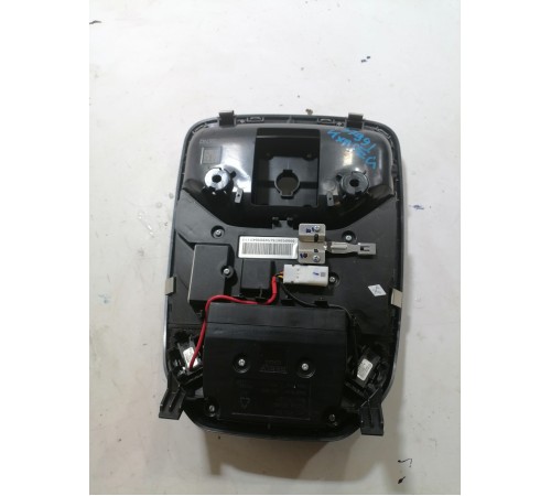 Плафон подсветки салона передний