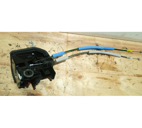 Замок двери Задней левой