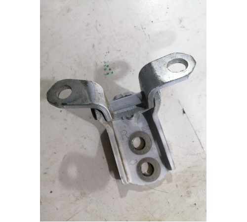 Петля двери задняя правая нижняя