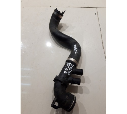 Патрубок системы охлаждения