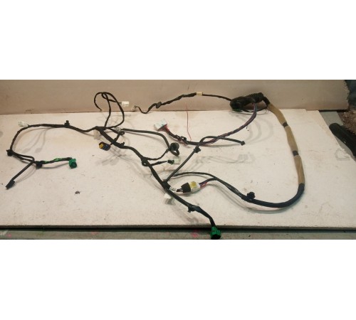 Электропроводка крышки багажника