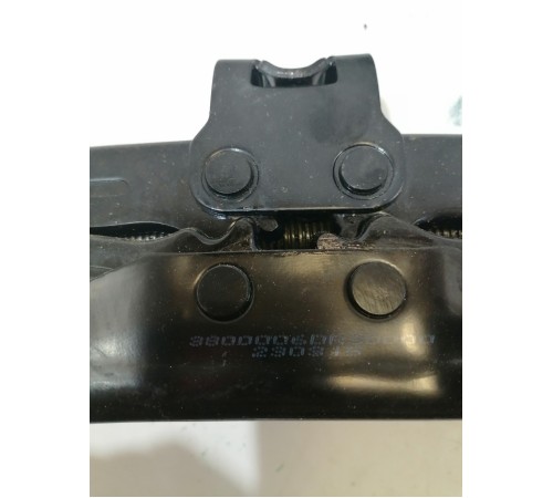 Домкрат в комплекте