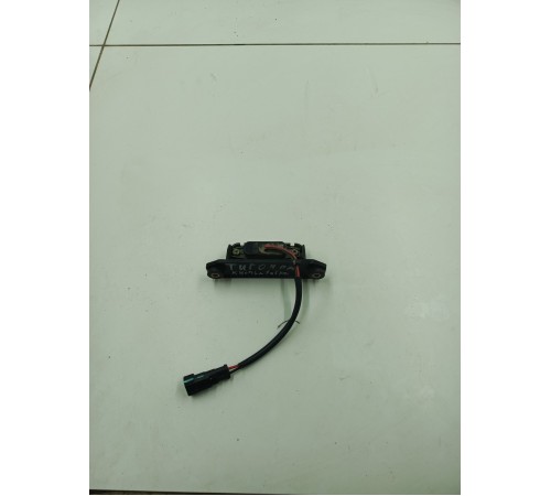 Кнопка открывания багажника