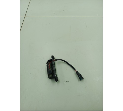 Кнопка открывания багажника