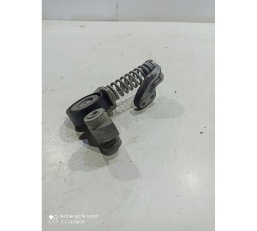 Ролик с натяжителем ремня