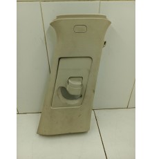 Обшивка центральной стойки правая верхняя