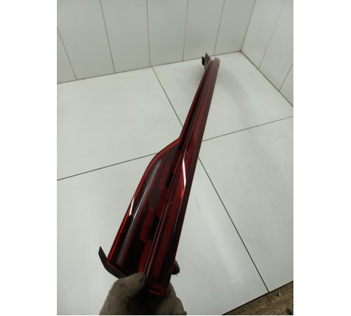 Фонарь задний центральный