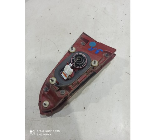 Фонарь крышки багажника правый