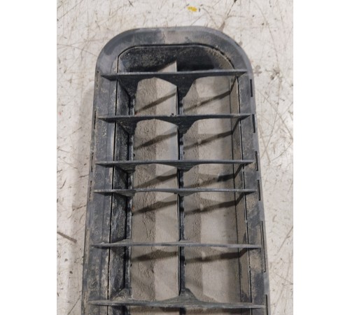 Решётка вентиляционная задняя правая