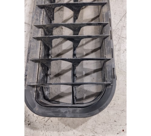 Решётка вентиляционная задняя правая