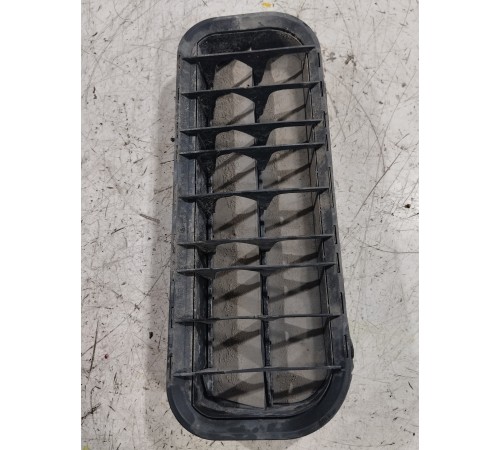 Решётка вентиляционная задняя правая