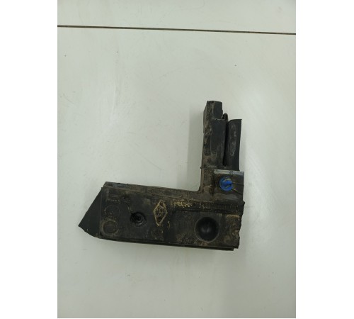 Уплотнитель капота левый