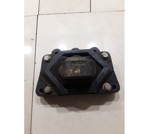 Опора коробки передач АКПП левая