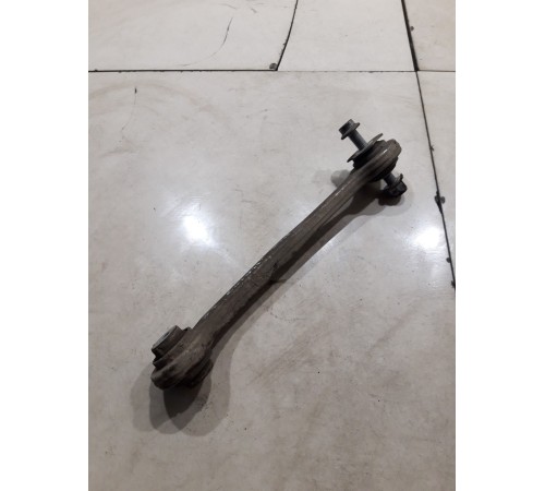 Рычаг подвески(задний правый)
