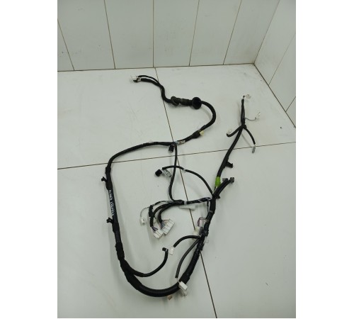 Проводка двери багажника