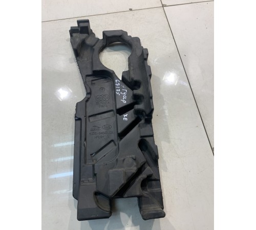 Декоративная крышка двигателя