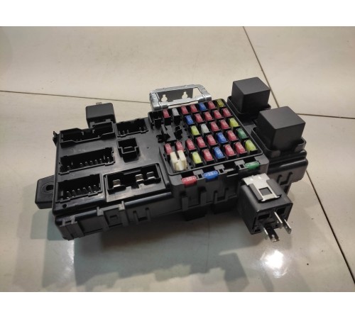 Блок предохранителей (салонный)