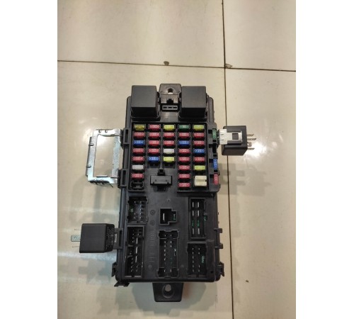 Блок предохранителей (салонный)