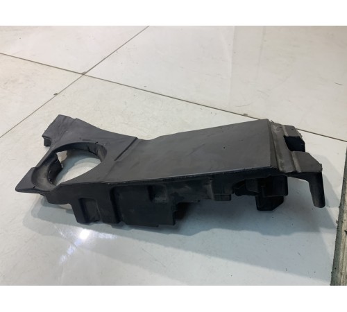 Декоративная крышка двигателя