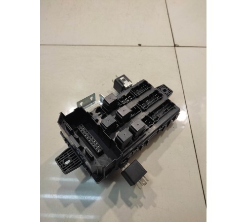 Блок предохранителей (салонный)