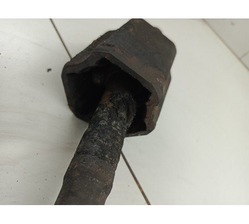 Привод (полуось) передний левый