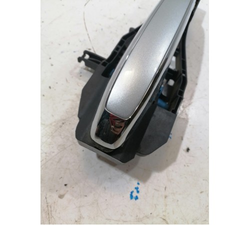 Ручка двери задняя правая наружная