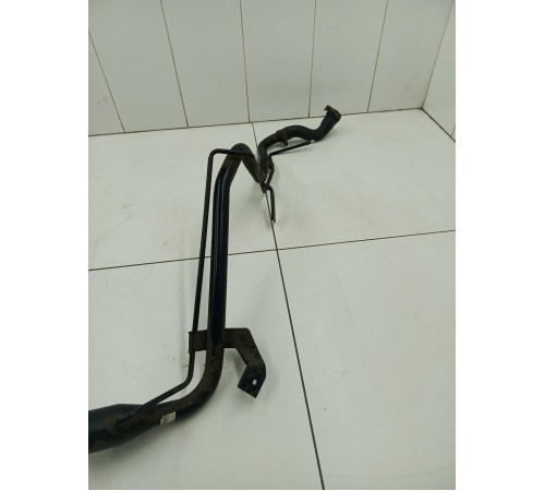 Горловина топливного бака