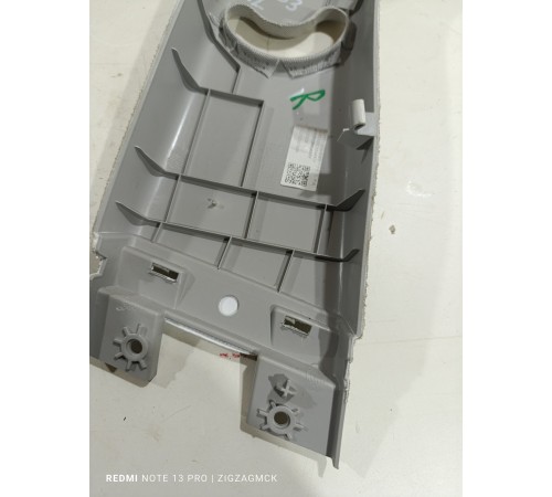 Обшивка центральной стойки правая верхняя