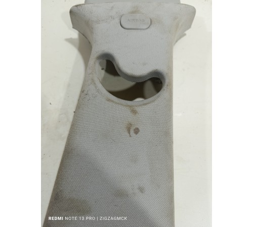 Обшивка центральной стойки правая верхняя