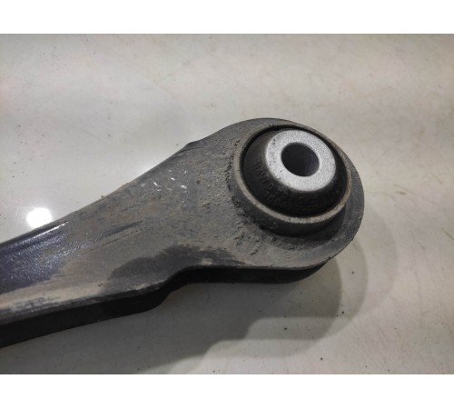 Рычаг подвески (задний, правый)