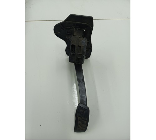 Педаль акселератора (газа)