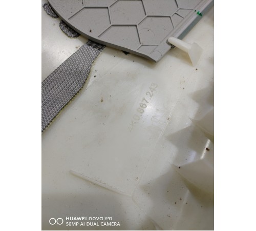 Обшивка центральной стойки(левая верхняя)