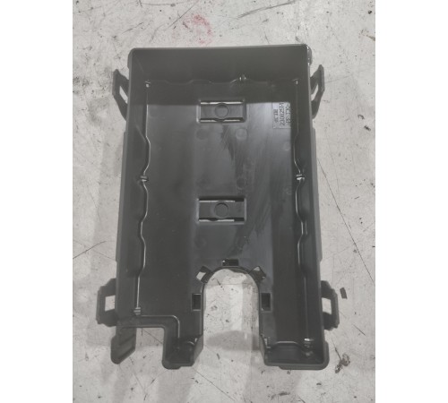 Площадка под аккумулятор (АКБ)