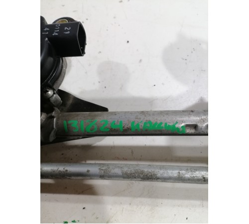 Трапеция стеклоочистителей в сборе