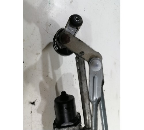 Трапеция стеклоочистителей в сборе