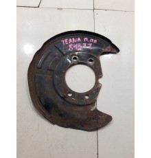 Кожух тормозного диска(передний правый)