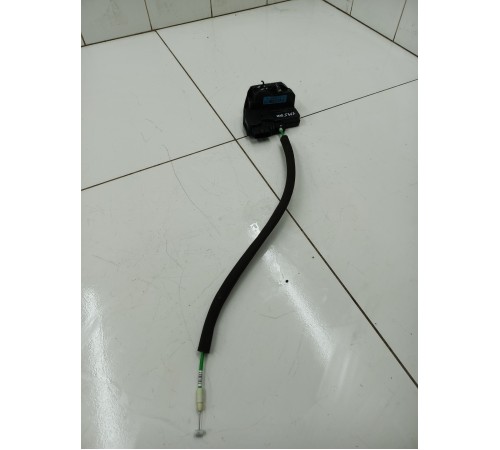 Замок двери передний левый