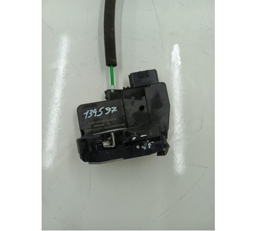 Замок двери передний левый