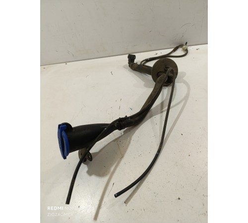 Горловина бачка омывателя 