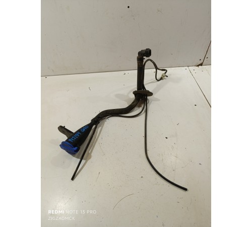 Горловина бачка омывателя 