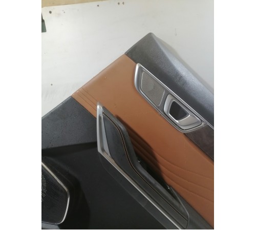 Обшивка двери задняя правая