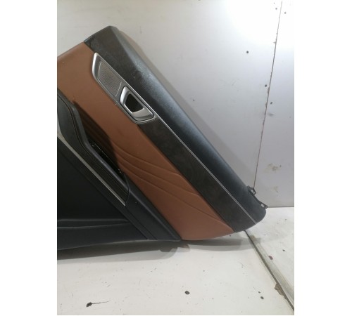 Обшивка двери задняя правая