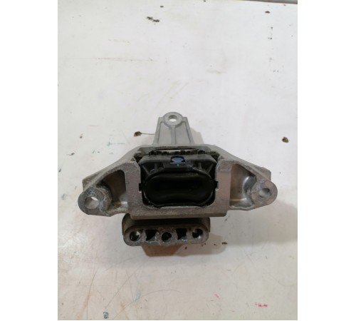 Опора двигателя правая, подушка