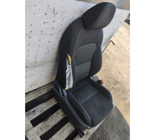 Сиденье переднее правое