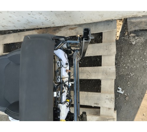 Сиденье переднее правое