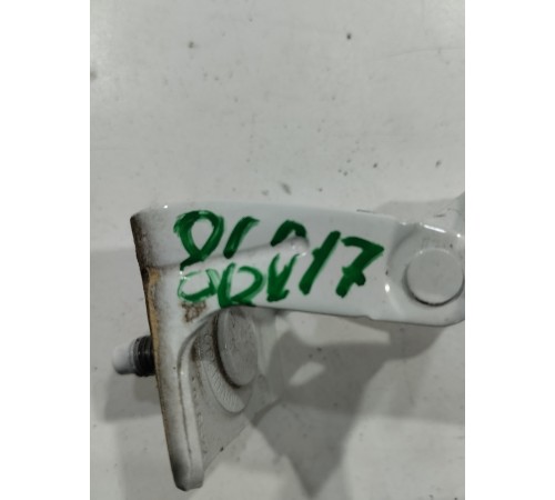 Петля багажника