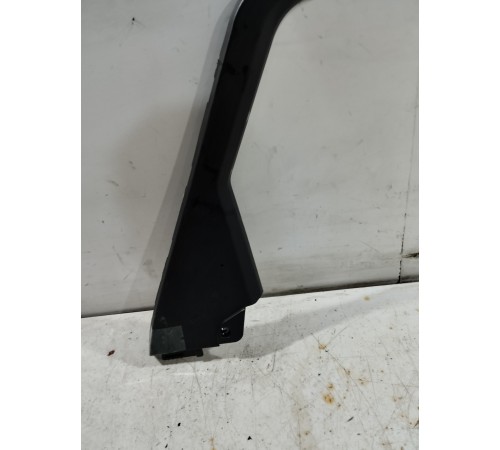 Накладка рамки стекла задняя левая внутренняя